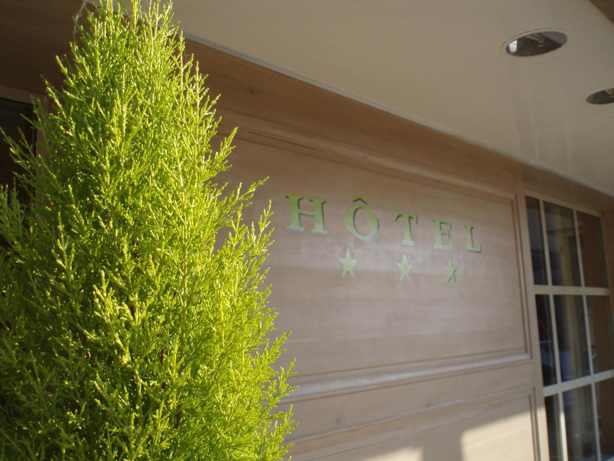 Hotel Le Gue Du Holme Saint-Quentin-sur-le-Homme المظهر الخارجي الصورة