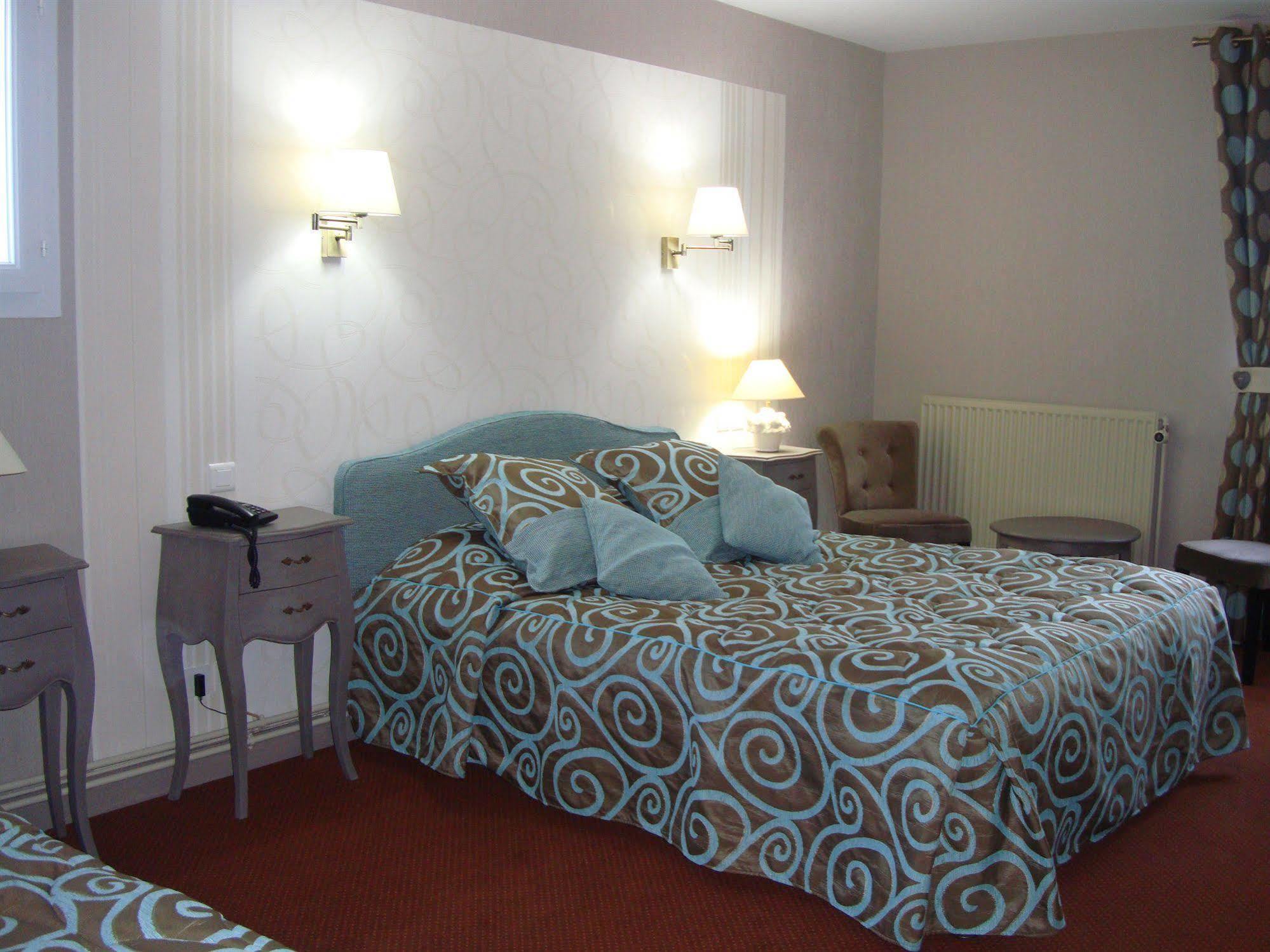Hotel Le Gue Du Holme Saint-Quentin-sur-le-Homme المظهر الخارجي الصورة