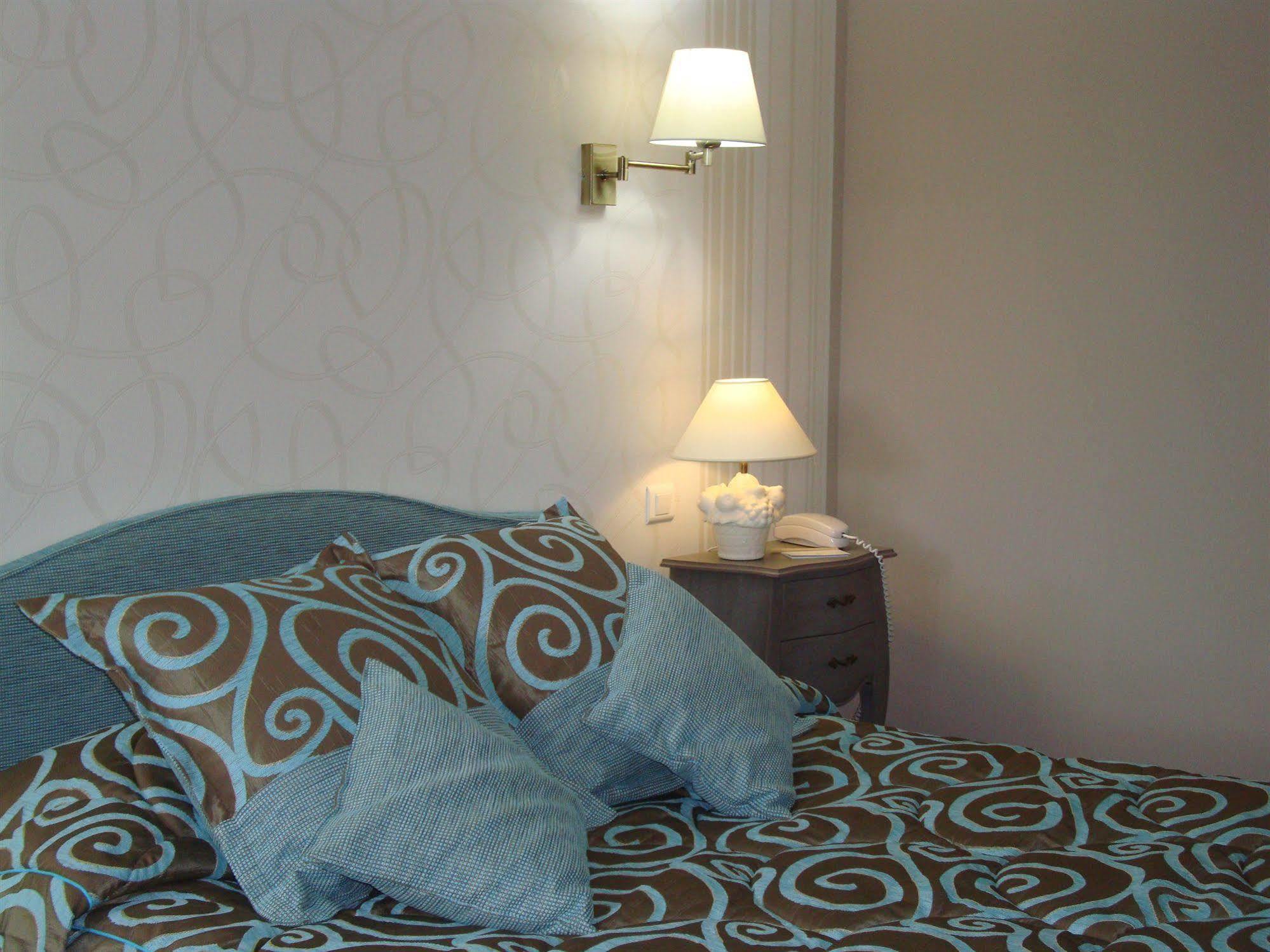 Hotel Le Gue Du Holme Saint-Quentin-sur-le-Homme المظهر الخارجي الصورة
