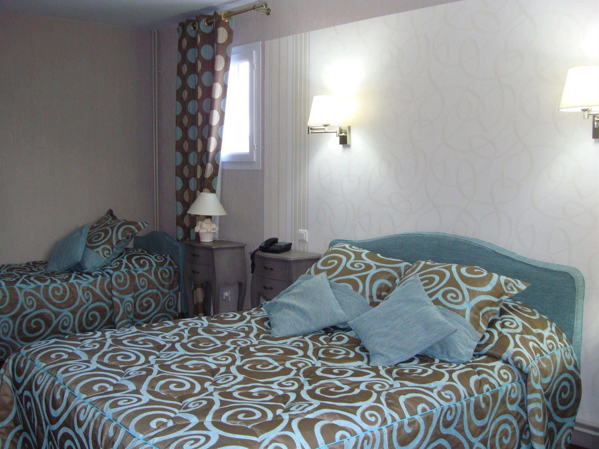 Hotel Le Gue Du Holme Saint-Quentin-sur-le-Homme المظهر الخارجي الصورة