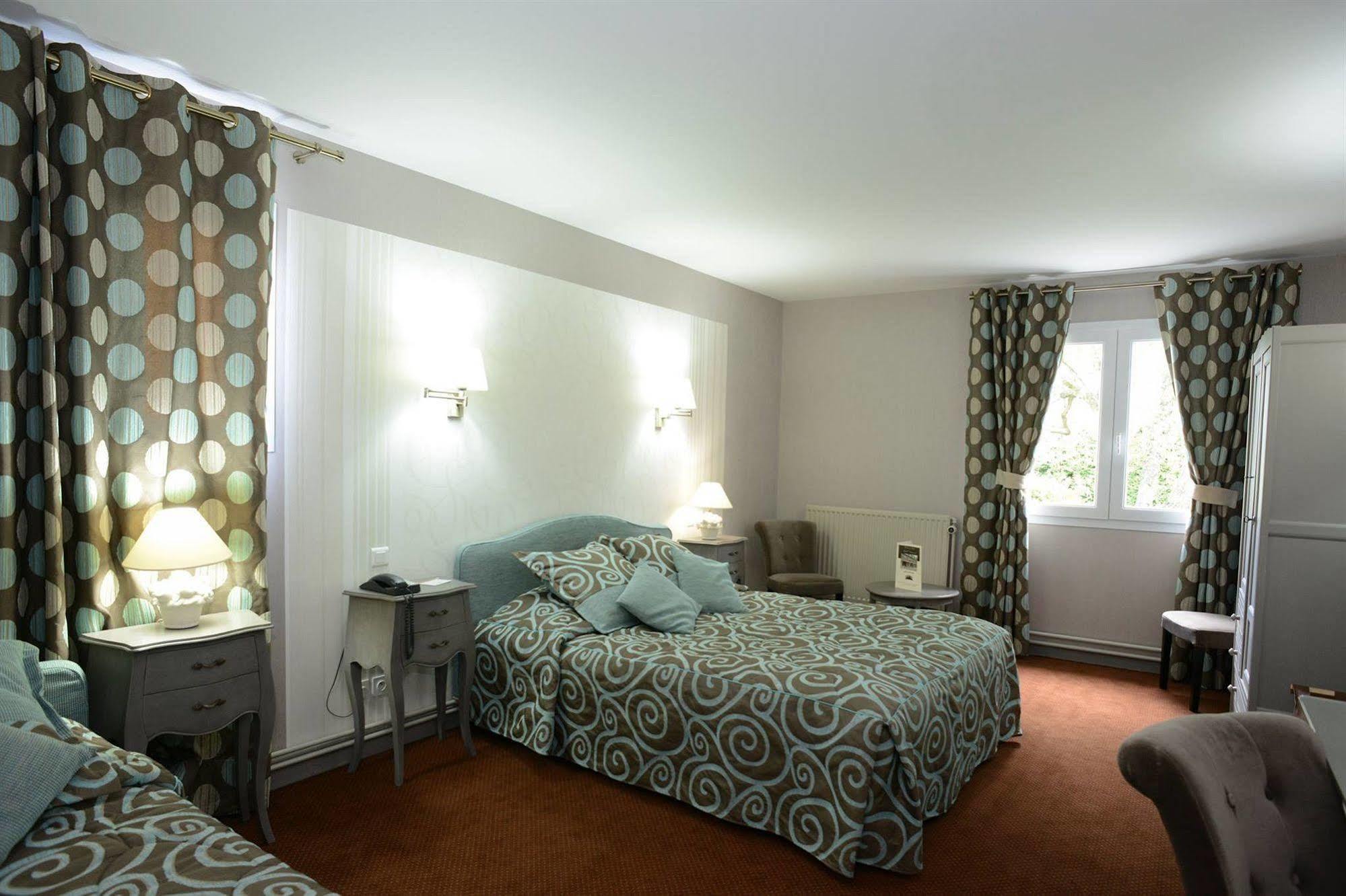 Hotel Le Gue Du Holme Saint-Quentin-sur-le-Homme المظهر الخارجي الصورة
