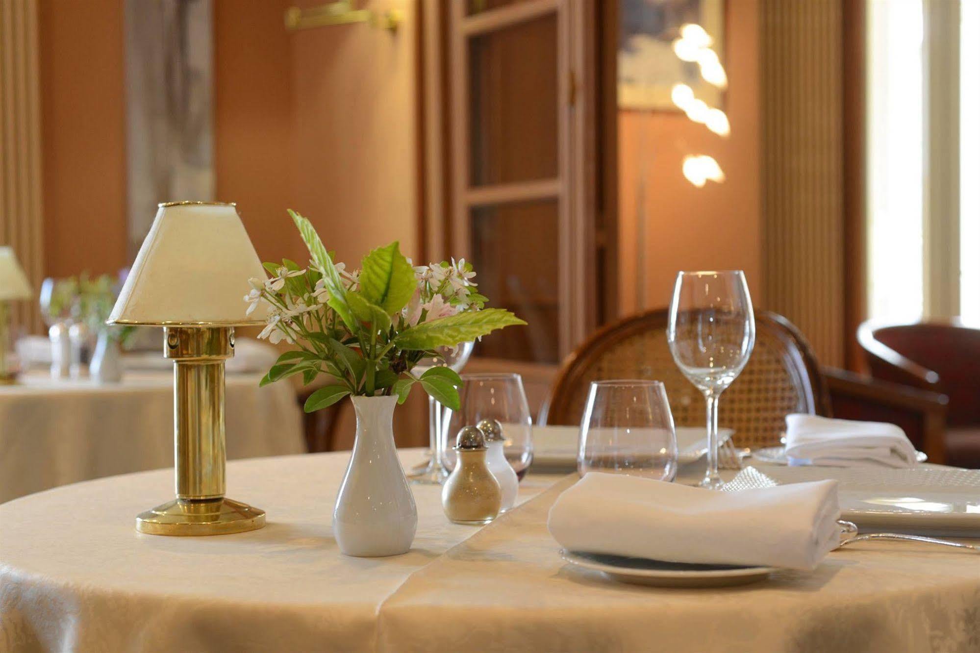 Hotel Le Gue Du Holme Saint-Quentin-sur-le-Homme المظهر الخارجي الصورة